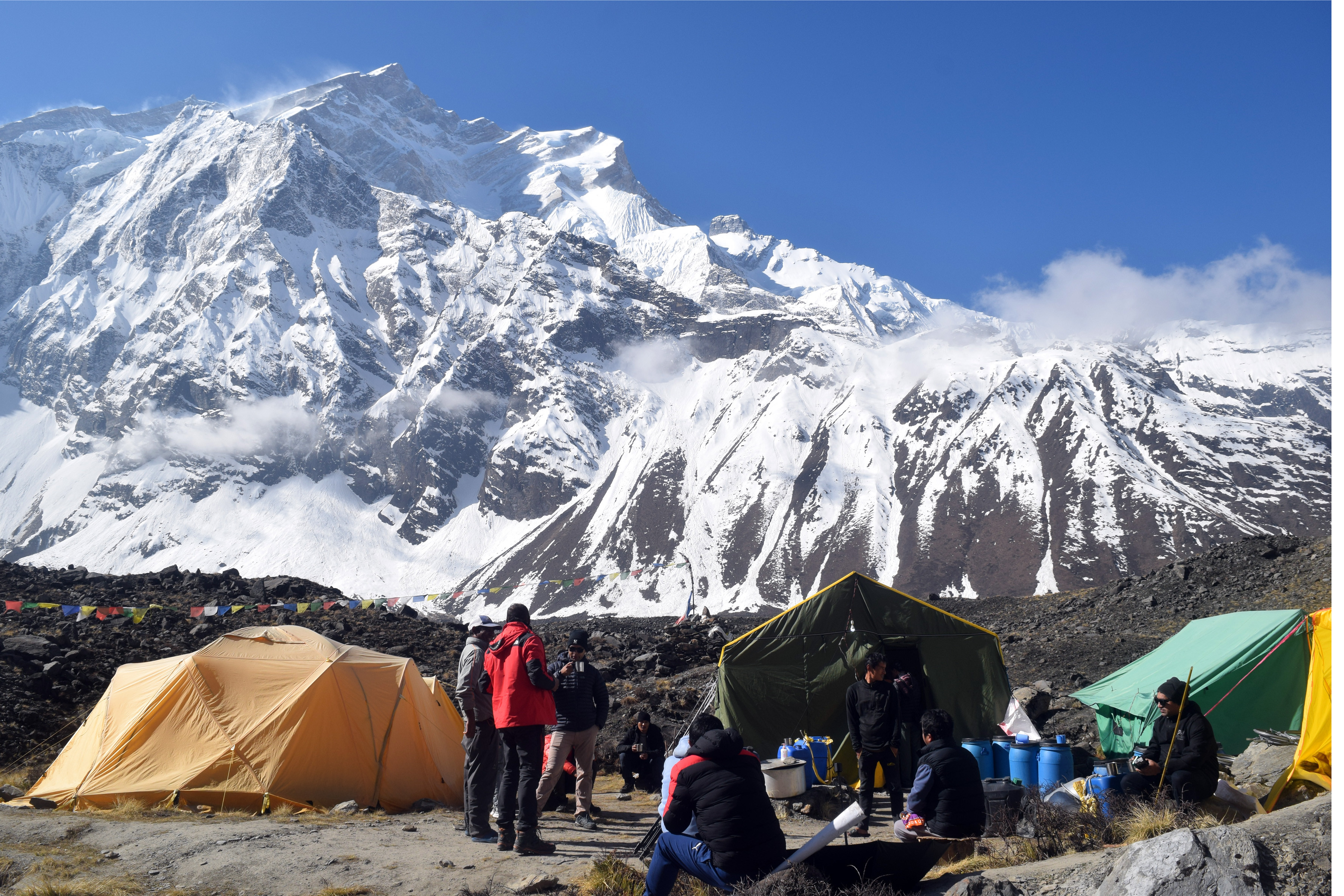 हिमाल आरोही बस्ने टेन्ट