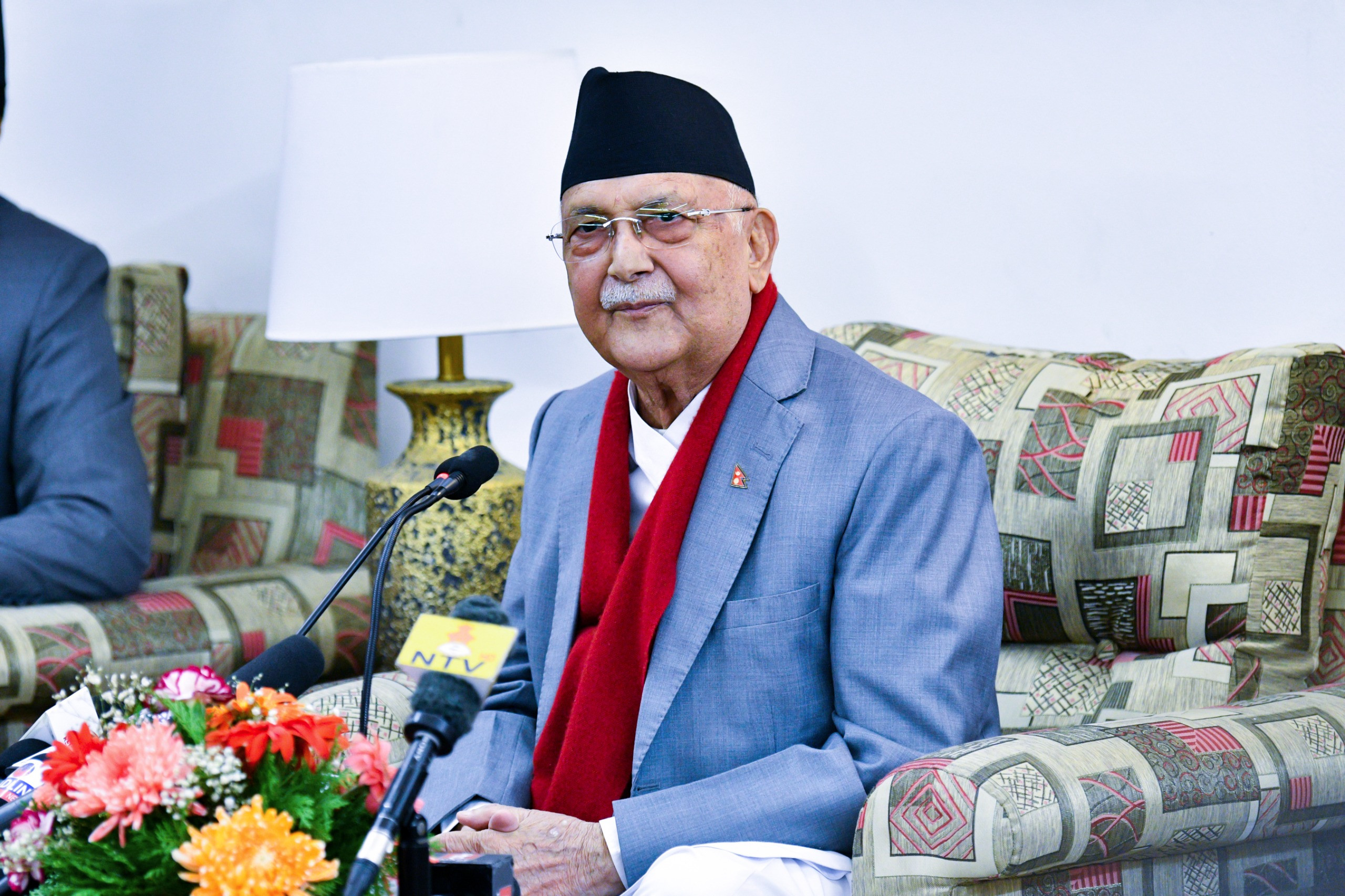 आज झापामा साढे एक अर्बको भ्यूटावर उद्घाटन गर्दै प्रधानमन्त्री ओली