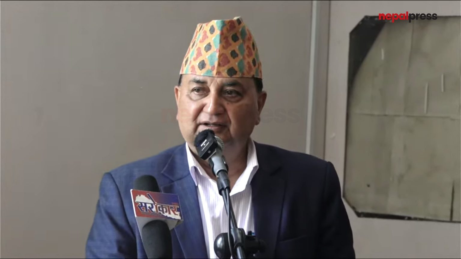 ईश्वर पोखरेलपक्षीय पदाधिकारीले पत्रकारसँग अन्तरसंवाद गर्दै
