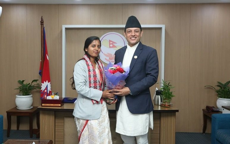 सभामुख अर्याल र उपसभामुख ठाकुरबीच पहिलो शिष्टाचार भेट