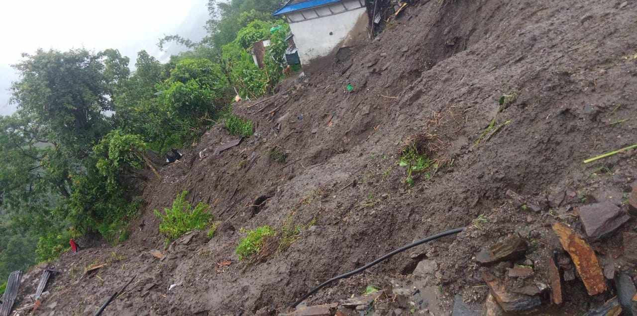 बागलुङमा पहिरो : ७ जनाको मृत्यु, २ जना बेपत्ता