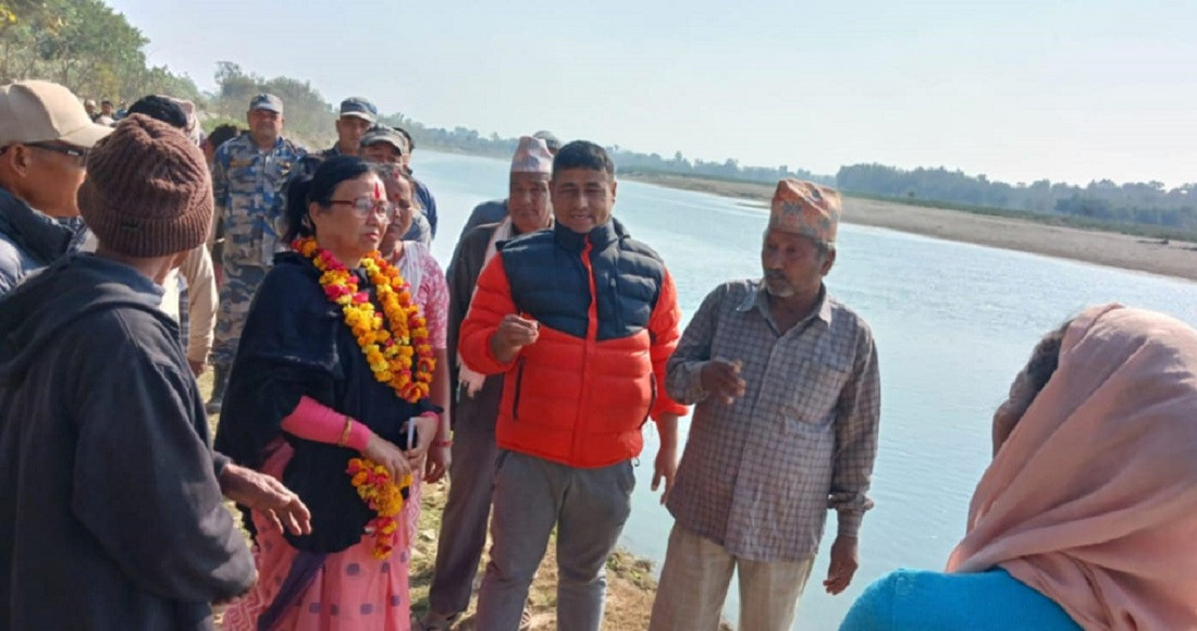हिउँदमा पनि कर्णाली नदीको कटान रोकिएन