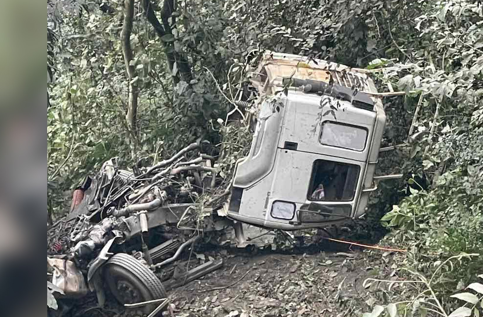 ग्याँस बोकेको बुलेट त्रिशूली नदीमा खस्यो