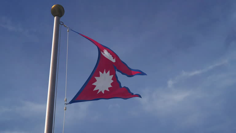 यो लोकतन्त्रको विस्तार हो कि राजनीतिक विखण्डन?